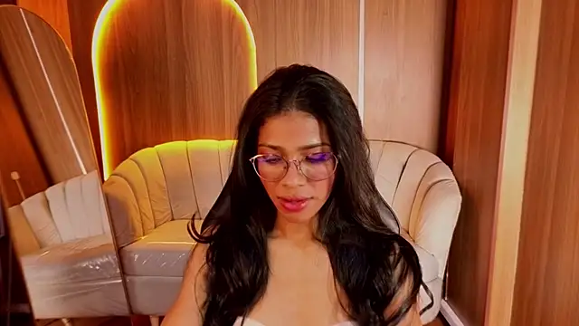 Alina_b_'s Live XXX Chat
