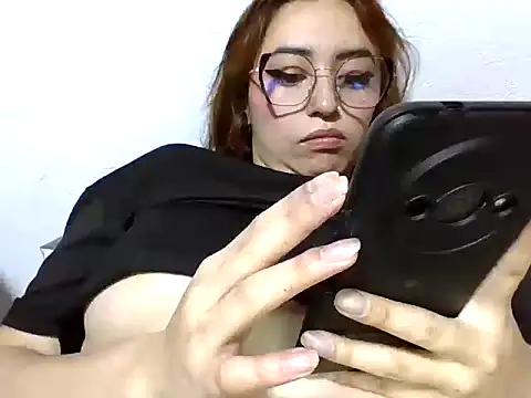 DeseoSalvaje69's Webcam Show