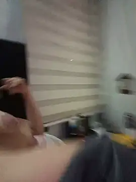 maynor_1998's Live XXX Chat