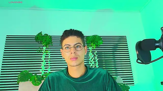 ThiiagoSaeenz Webcam-Show