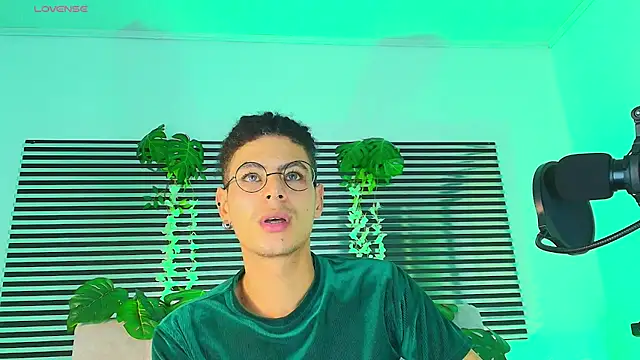 ThiiagoSaeenz Webcamshow