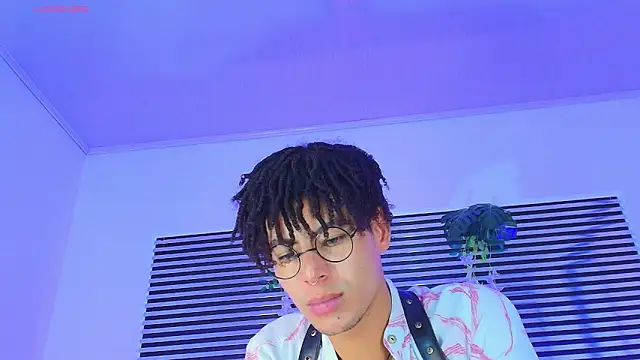 ThiiagoSaeenz Webcam show