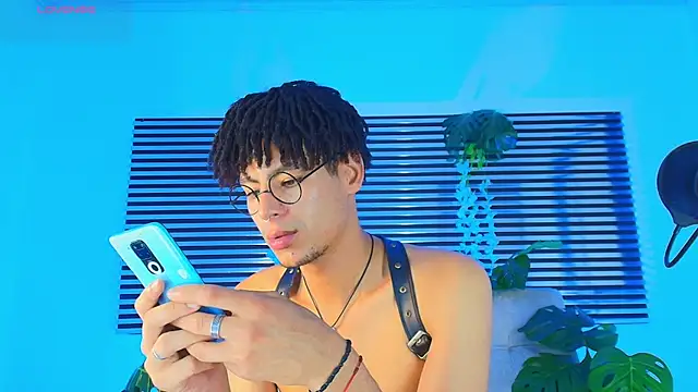ThiiagoSaeenz Adlı Modelin Web Kamerası Şovu