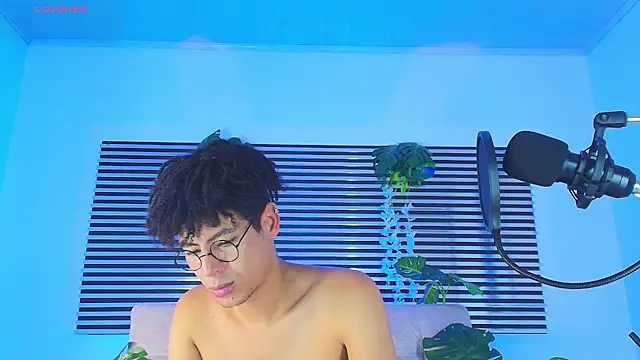 ThiiagoSaeenz webcam show