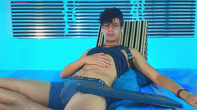 ThiiagoSaeenz Pertunjukan Webcam