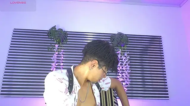 โชว์เว็บแคมของ ThiiagoSaeenz