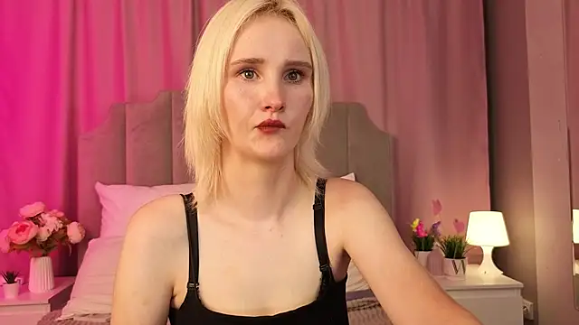 CrystalLili's Live XXX Chat
