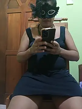 ShaniNsula2026's Live XXX Chat