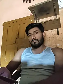 Lustynani Pertunjukan Webcam