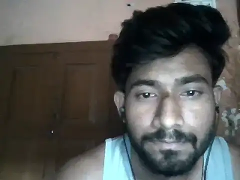 Lustynani Pertunjukan Webcam