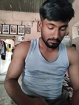 Lustynani Pertunjukan Webcam