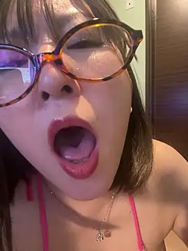 Mitsuco_surflady Pertunjukan Webcam