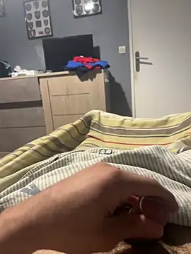 magicdickx21: διαδικτυακό σόου στην κάμερα