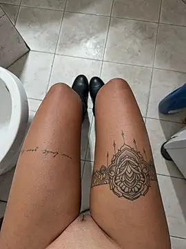 Thegirlofthemirror Webcam-Show