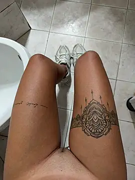 Thegirlofthemirror Webcamshow