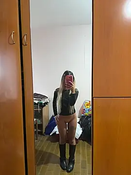 Pokazy przed kamerką – Thegirlofthemirror