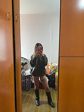 Thegirlofthemirror Webcam show
