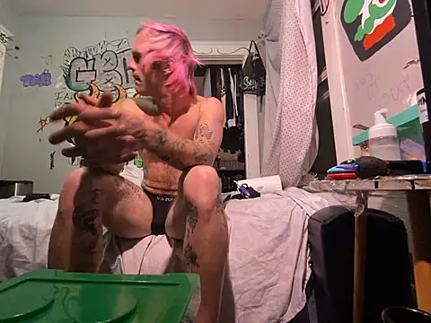 הופעת וובקאם של gothboiplzty