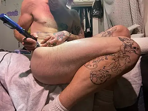 gothboiplzty Webcam Show