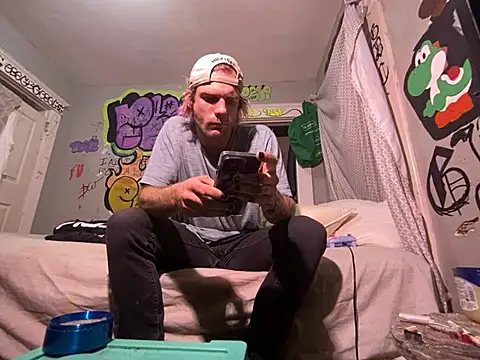הופעת וובקאם של gothboiplzty