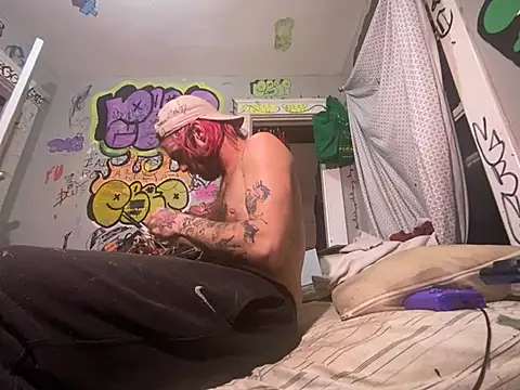 הופעת וובקאם של gothboiplzty