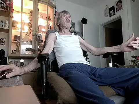 peter9744 Show in webcam