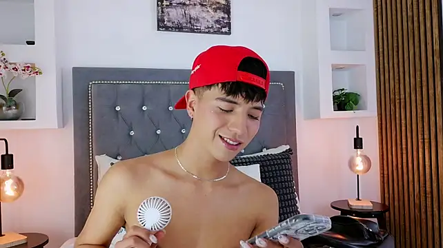 Keen_Nico webkamerás műsora