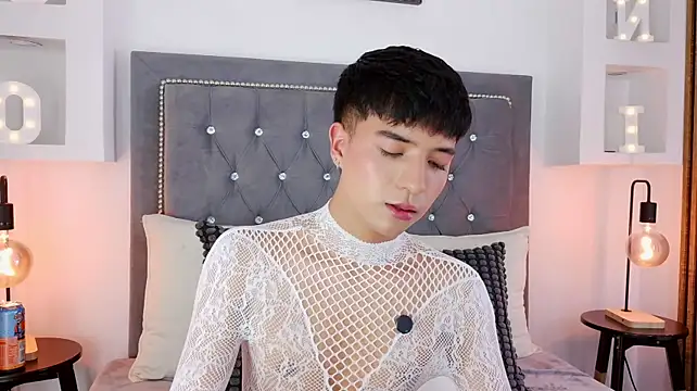 Show modela Keen_Nico na web-kameri