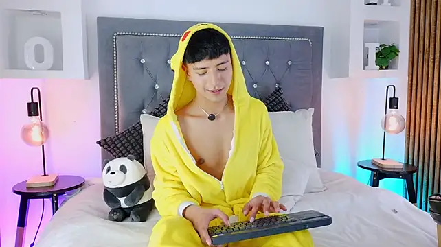 Keen_Nico Pertunjukan Webcam