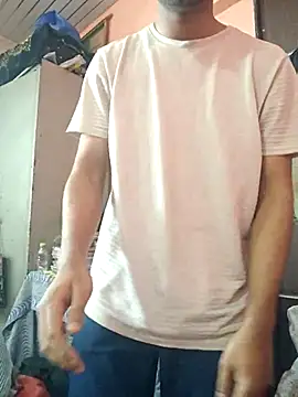Darkintrovert Adlı Modelin Canlı XXX Sohbeti
