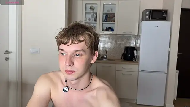 Friday_gay_dude Show in webcam