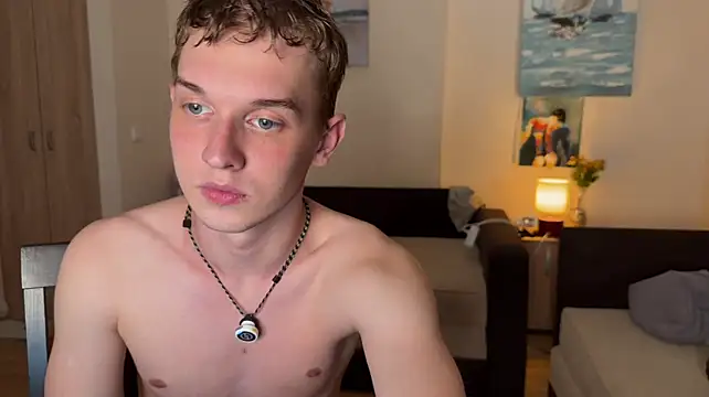 Friday_gay_dude: διαδικτυακό σόου στην κάμερα