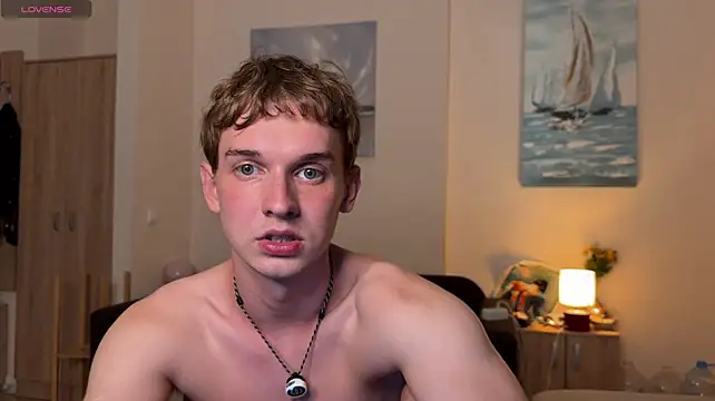 Show modela Friday_gay_dude na web-kameri