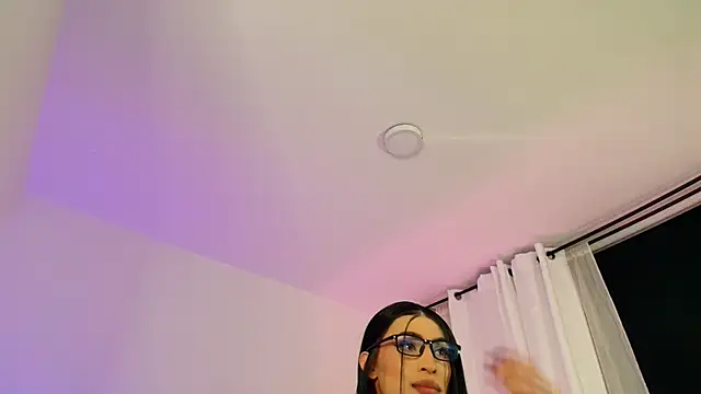 Show modela KarolPortellaa na web-kameri