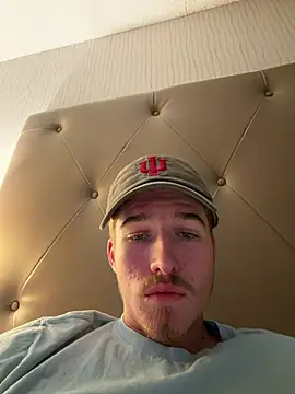 CollegeBull19: вебкам-шоу