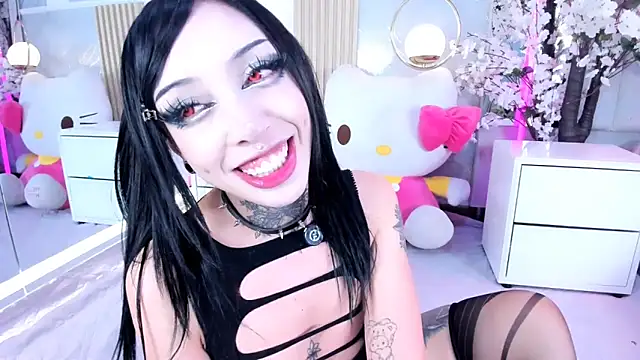 SalemBlackrose Show in webcam