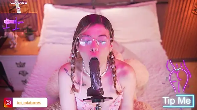MiaTorres4 现场XXX聊天