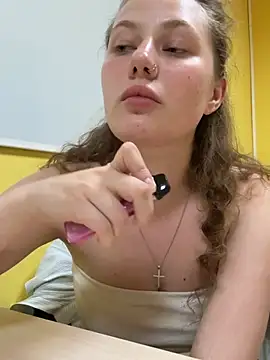 AsynaYuuki – webcam-show