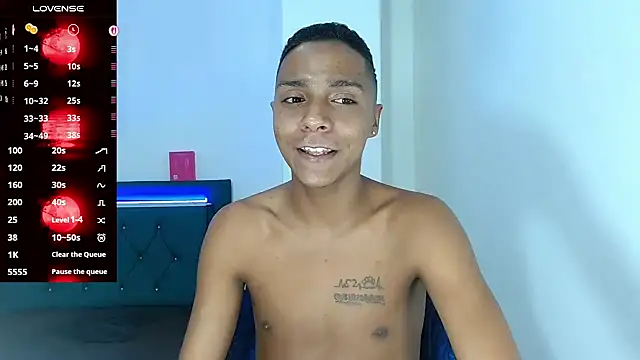 hotboyluxe webcam show
