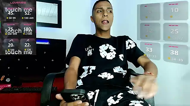 hotboyluxe webkamerás műsora