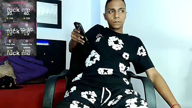 hotboyluxe 网络视讯表演