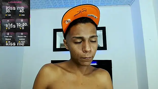 hotboyluxe: вебкам-шоу