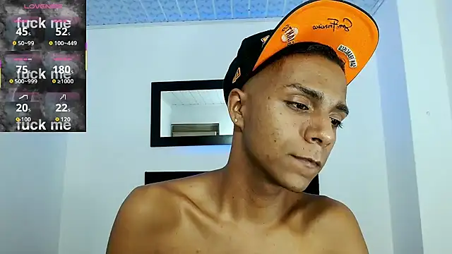 عرض كام hotboyluxe