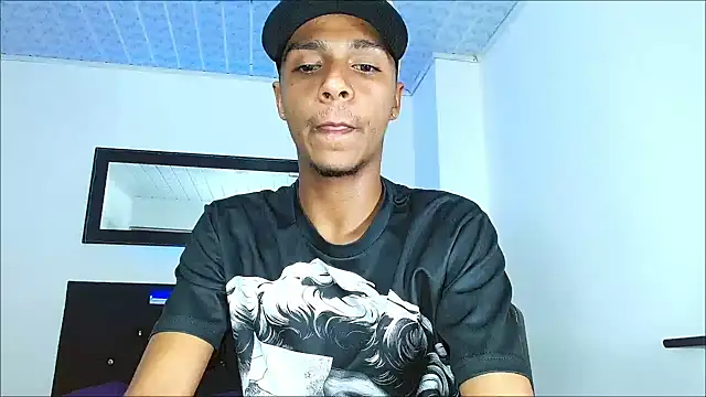 hotboyluxe Шоу с уебкамера