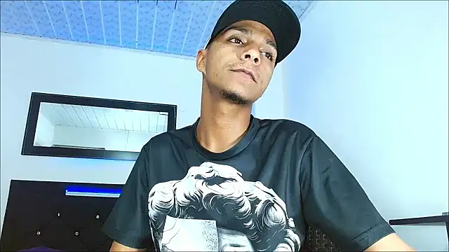hotboyluxe Show in webcam