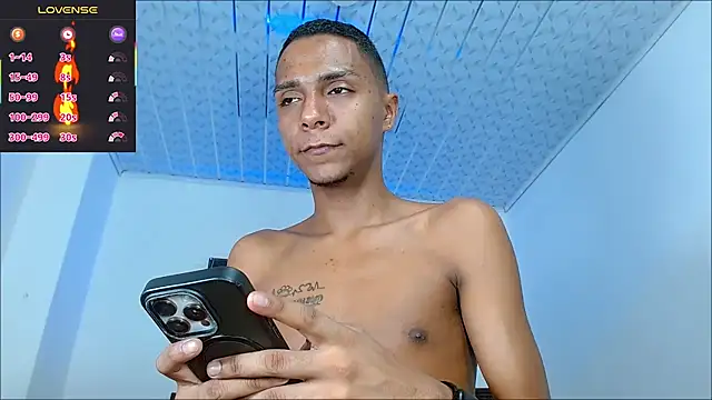 hotboyluxe 网络视讯表演