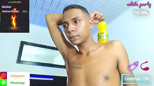عرض كام hotboyluxe
