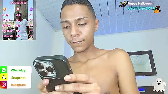 hotboyluxe webkamerás műsora