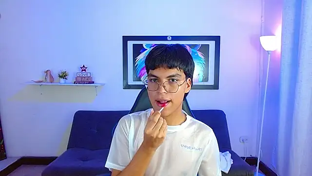 Maecum18 Live XXX-Chat