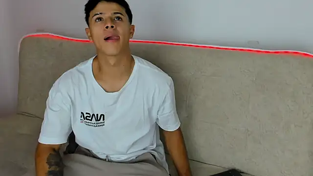 _Alex_Colton 在線直播表演